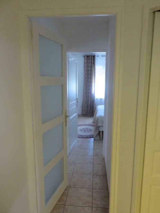 Charmant Appartement Saint Gely Cornillon Ngoại thất bức ảnh